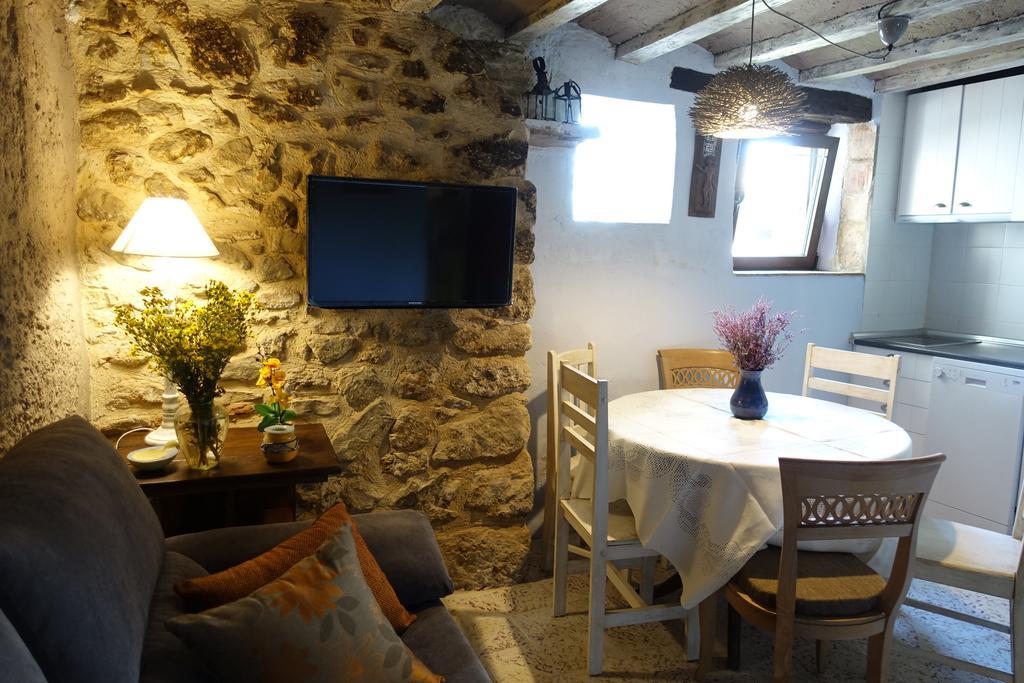 Apartamentos La Dama Azul Agreda Номер фото